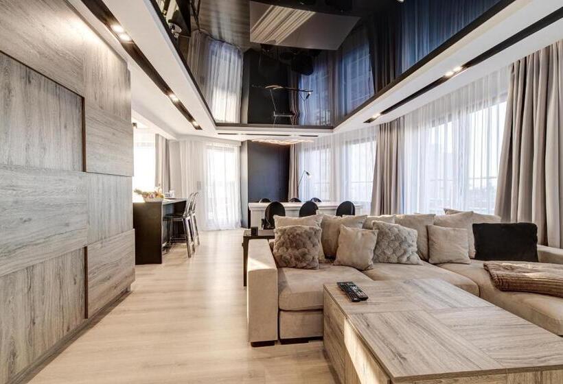 阁楼房, Apartamenty Rondo