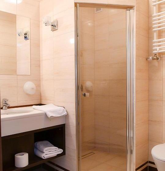 스탠다드 룸, Nowodwory