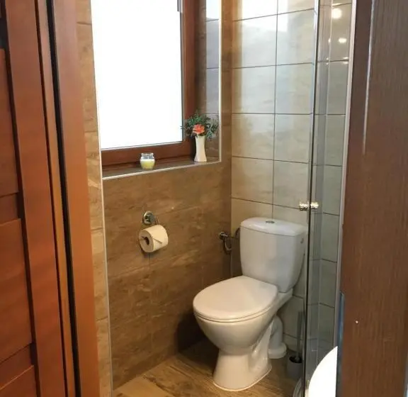 Standard-huone, Pod Limbami