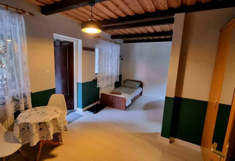 غرفة كلاسيكية رباعية, Mazurski Kubryk