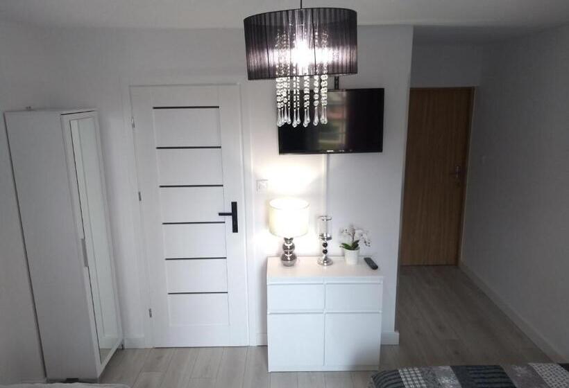 Quarto Triplo Clássico, Willa Alan