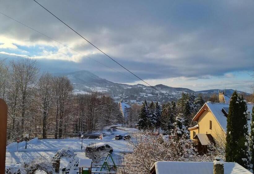 غرفة قياسية ثلاثية, Gościniec Groblice