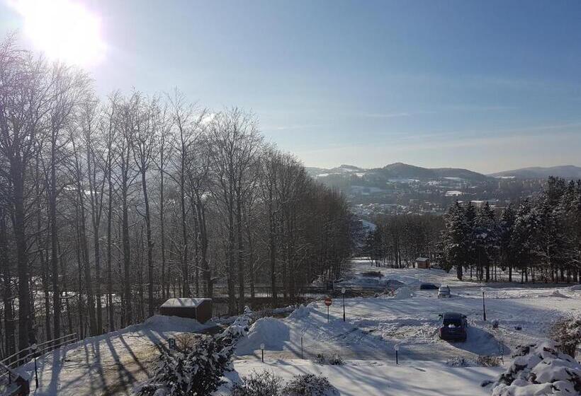 إستوديو قياسى ذو إطلالة, Gościniec Groblice