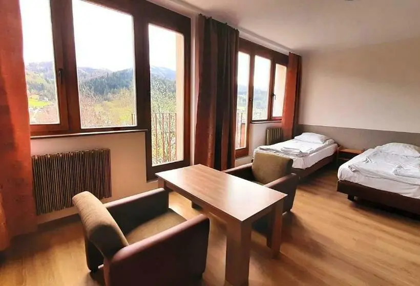 Standard Neljän Hengen Huone, Ośrodek Wczasowy Panorama Szczyrk