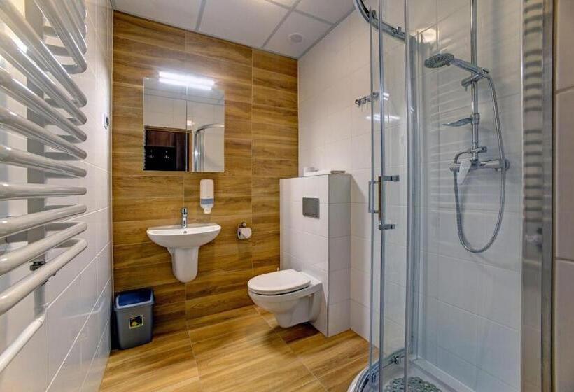 חדר דלוקס, Pod Jodłą