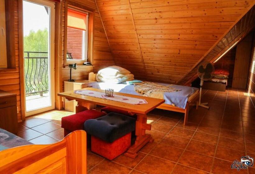 غرفة قياسية رباعية مزودة بشُرفة, Zajazd U Lecha Pokoje Sucha Rzeczka 3b Kuchnia Regionalna I Lytewska