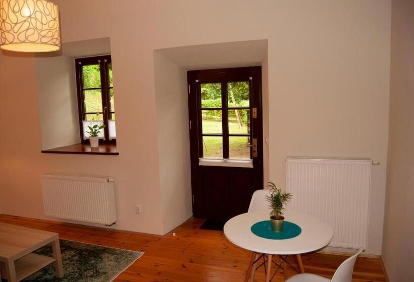 سوئیت با تخت بزرگ, Zamkowa, Pokoje Gościnne