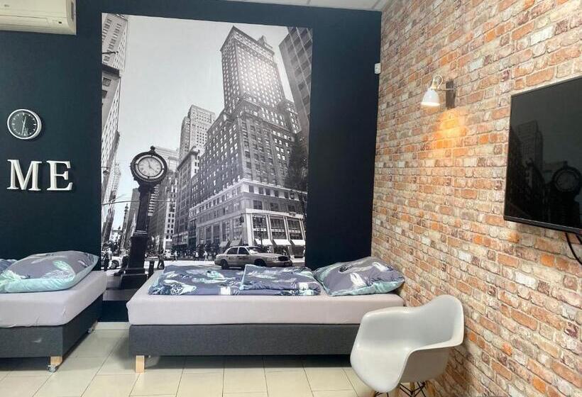 استودیوی استاندارد, Apartamenty I Pokoje „pod Jedynką”