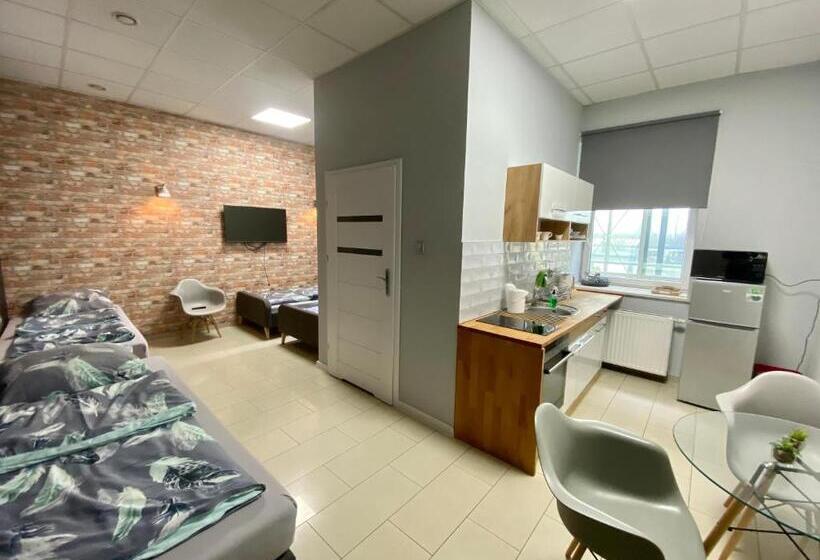 استودیوی استاندارد, Apartamenty I Pokoje „pod Jedynką”