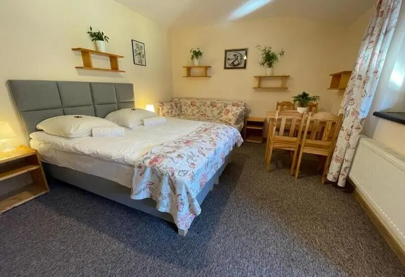 Standard Kolmen Hengen Huone, Sasanka Szczyrk Przy Gondoli