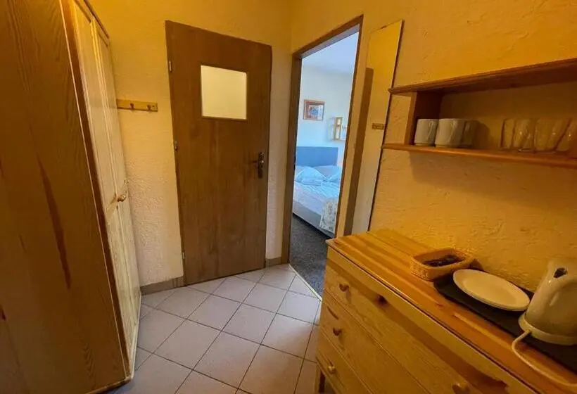 Perhehuone, Sasanka Szczyrk Przy Gondoli