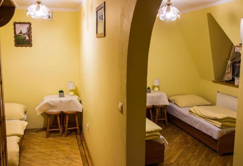 اتاق خانوادگی, Willa U Słodkiego