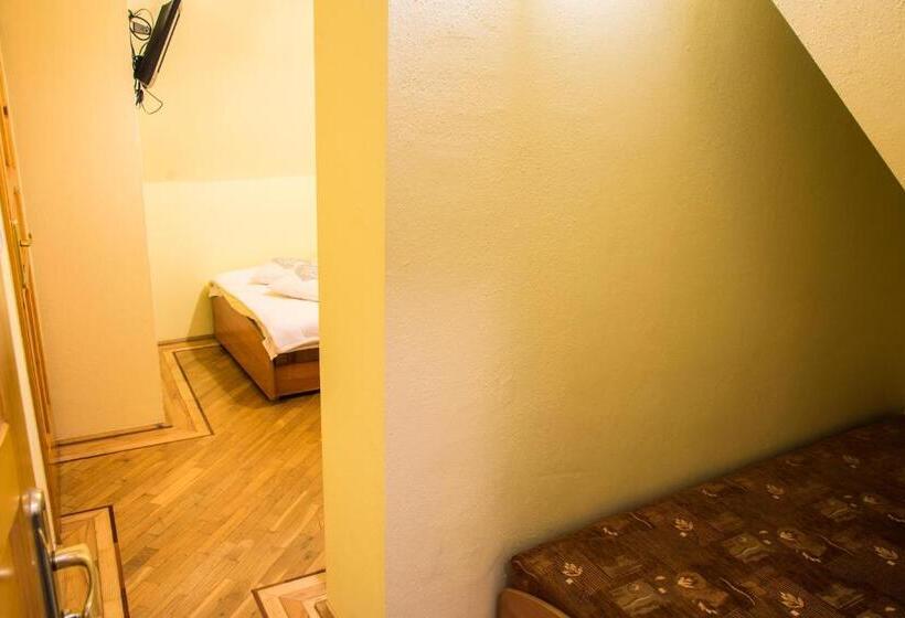 اتاق خانوادگی, Willa U Słodkiego