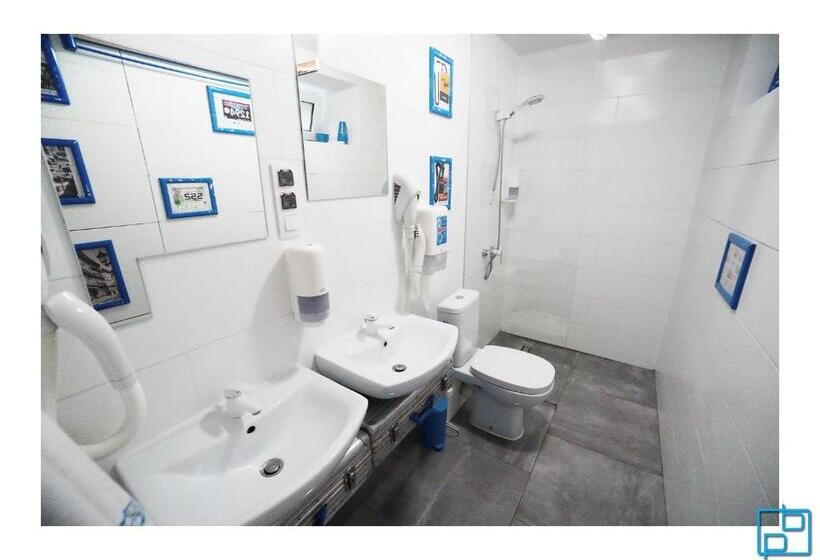 اتاق استاندارد چهار تخته, Lublin Capsules   Lubelskie Kapsuły