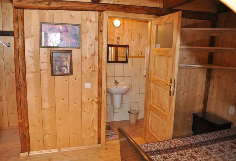 Дом 4 Спальни, Czarnotka