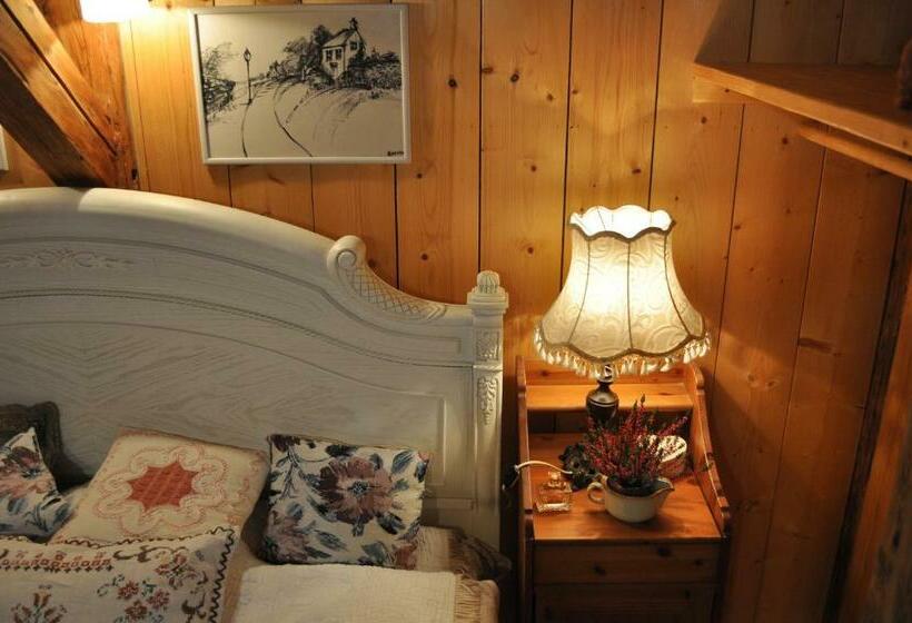 Дом 4 Спальни, Czarnotka