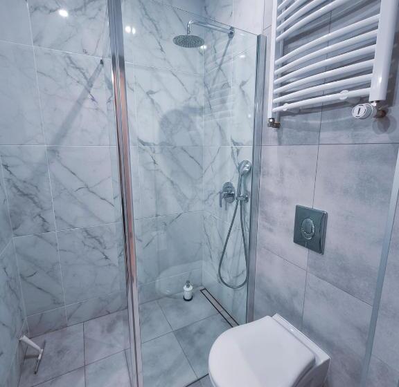 スタンダードスタジオ, Kamienica łódzka