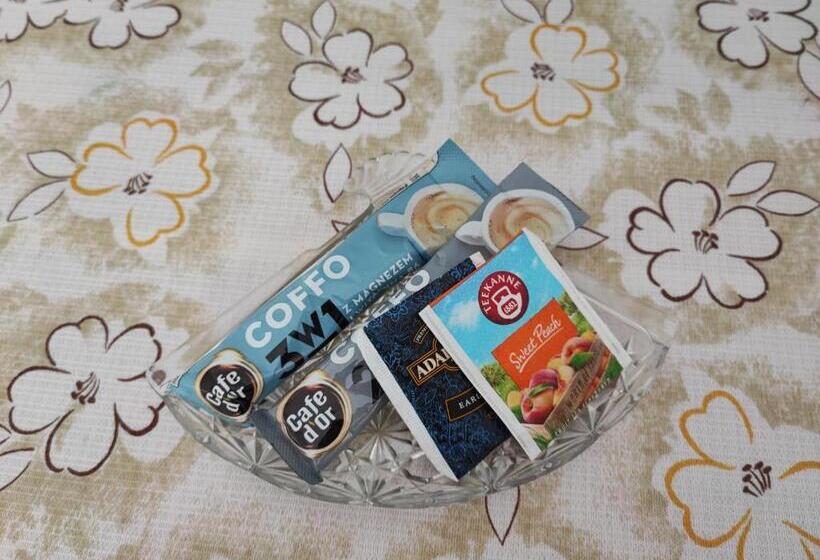 اتاق عادی, 4 Foxes