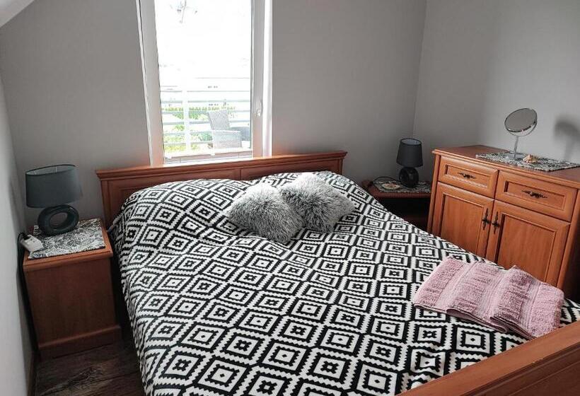 سوئیت با بالکن, 4 Foxes