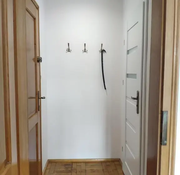 Classic Kolmen Hengen Huone, Apartamenty Monterska