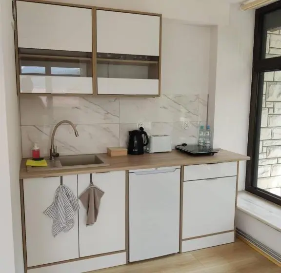 Standard Triple Room with Terrace, Apartamenty Monterska