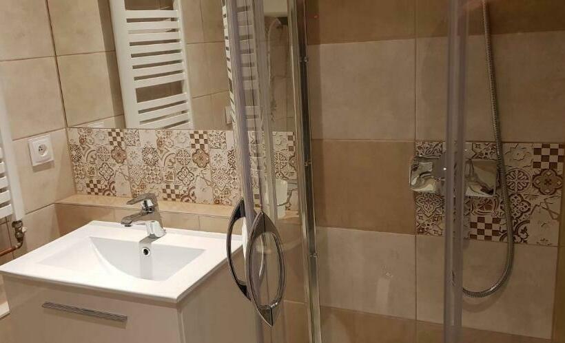 Perhehuone, Noclegi Pod Stodołą