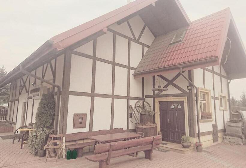 Basic-huone, Noclegi Pod Stodołą