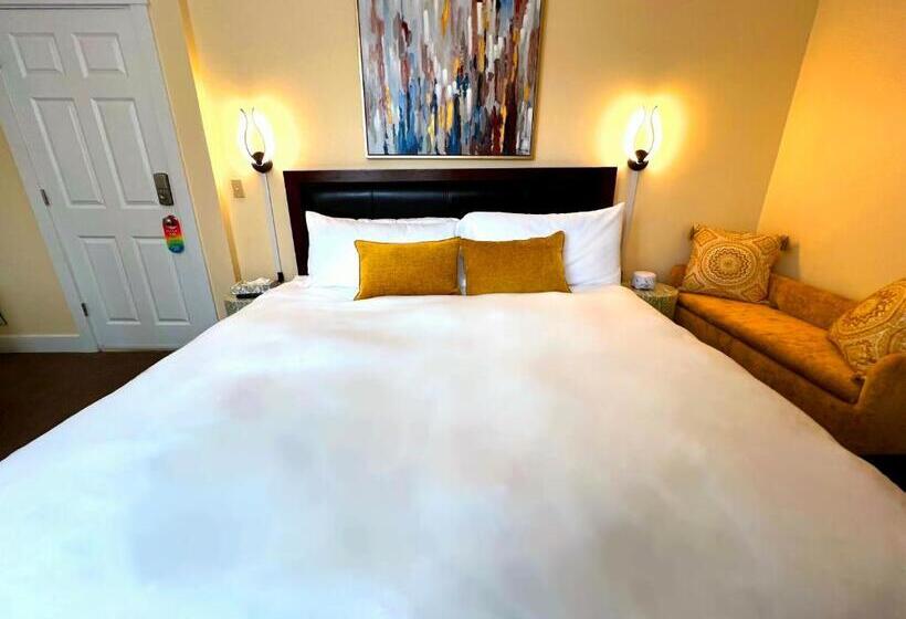 스탠다드 룸 킹사이즈 침대, Lotus Provincetown