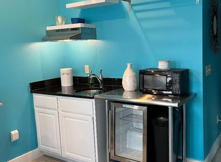 스위트 도시 전망, Lotus Provincetown