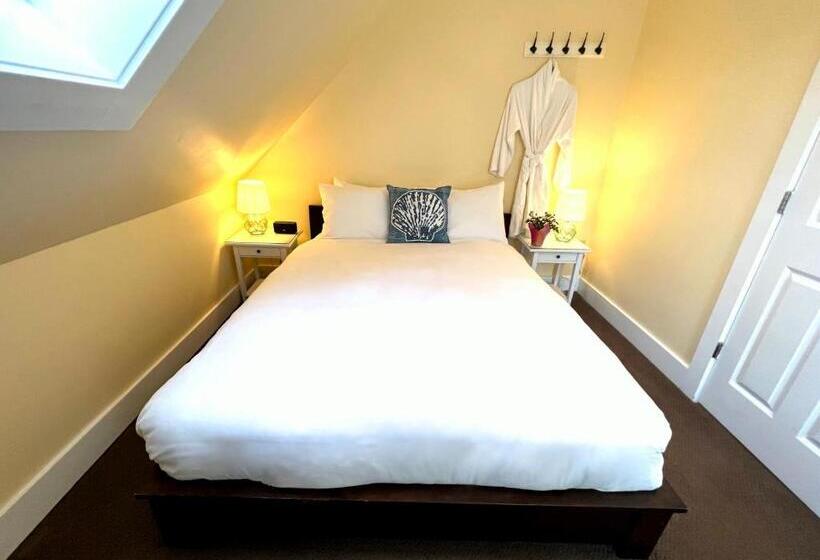 스탠다드 룸 공동 욕실, Lotus Provincetown