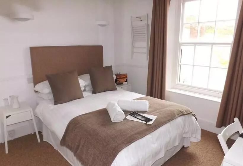 バス共有のスタンダードルーム, Cadgwith Cove Inn