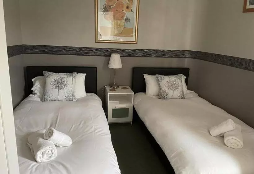バス共有のスタンダードルーム, The Sun Inn