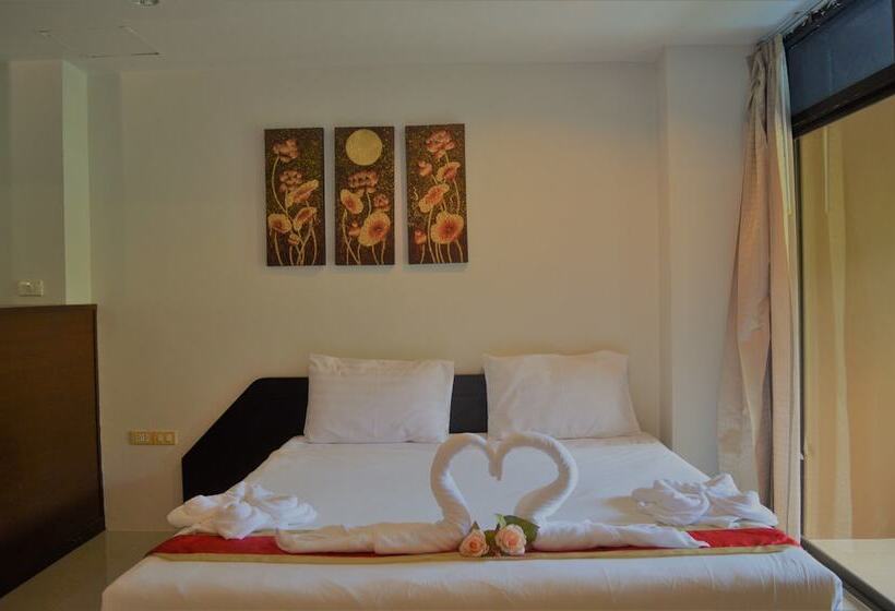 スタンダードルーム, B Square