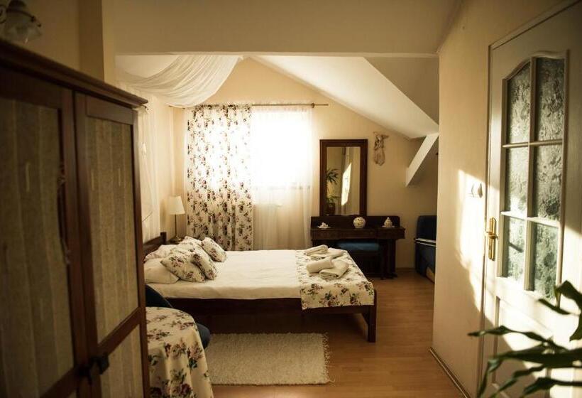 חדר סטנדרט לשלושה, Lodownia