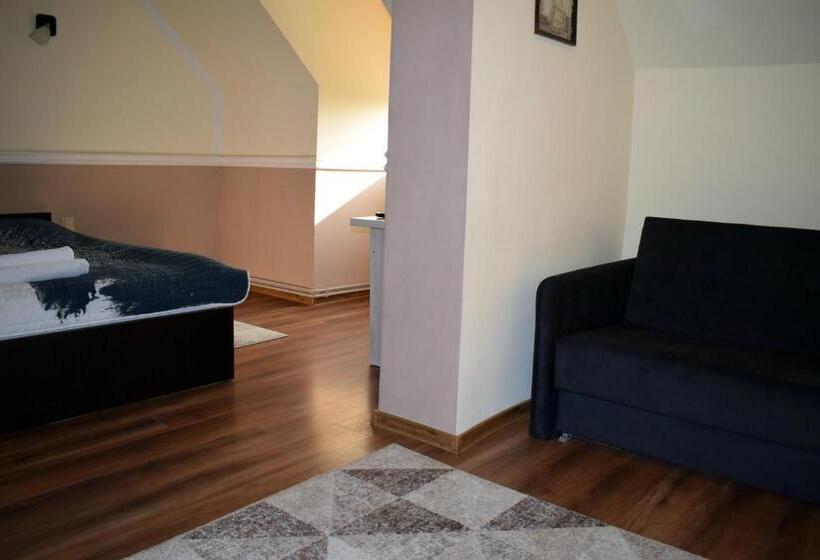 经济房, Sepia Restauracja & Noclegi