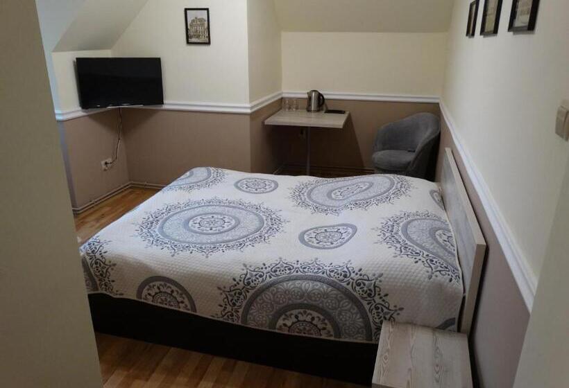 经济房, Sepia Restauracja & Noclegi