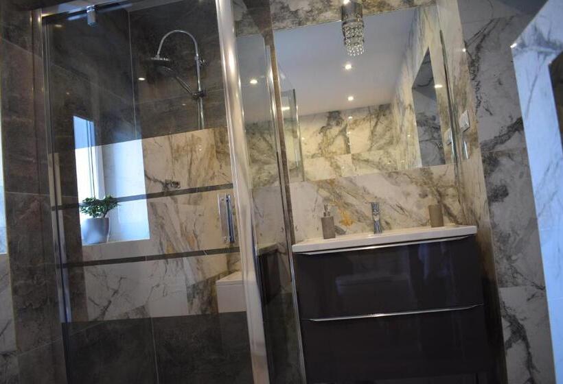 带1个卧室的带阳台的公寓, Sepia Restauracja & Noclegi