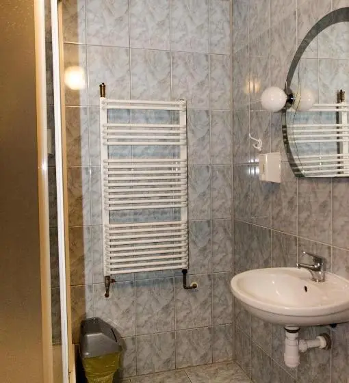スタンダードシングルルーム, Usługi Hotelarskie Las Vegas