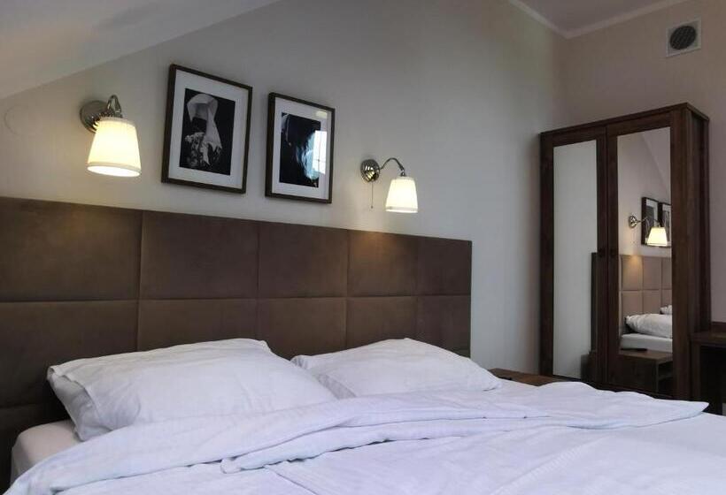 Стандартный Номер Кровать Кинг, Zajazd Podzamcze