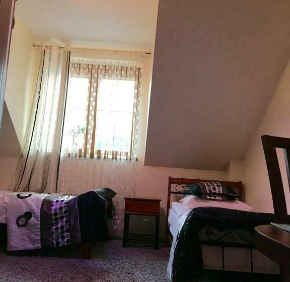 חדר סטנדרט, Dworek W Dawnej Szkole