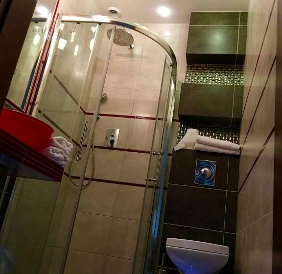 חדר סטנדרט, Dworek W Dawnej Szkole