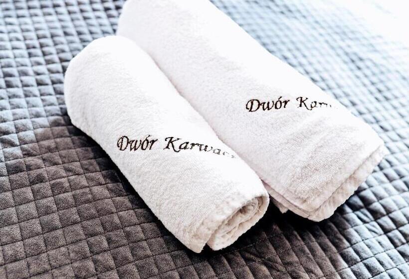 Номер Стандарт, Dwór Karwacz