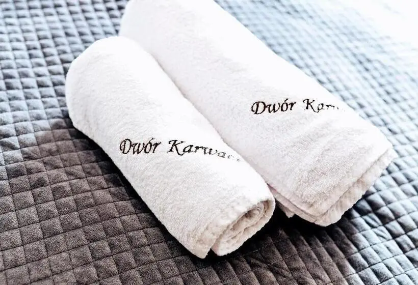 コンフォートトリプルルーム, Dwór Karwacz