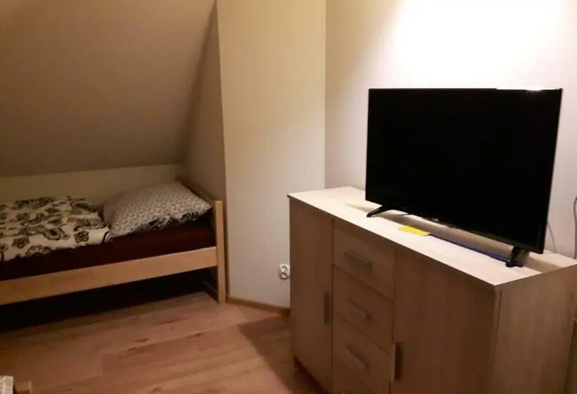 Basic-huone, Ik Pod Różą