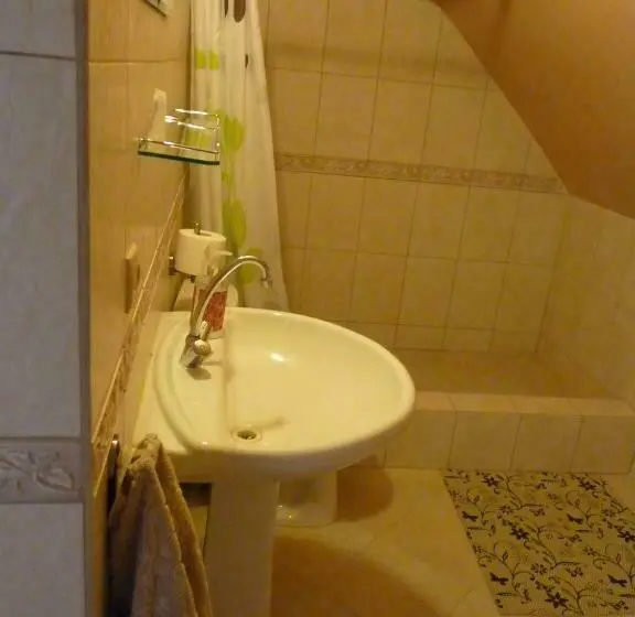 Standard Neljän Hengen Huone, Sloneczna Weranda