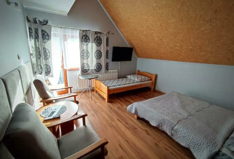 Standard Kolmen Hengen Huone, Agroturystyka U Haliny