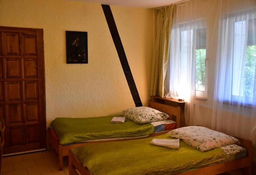 اتاق کلاسیک سه تخته, Aktywna Agroturystyka