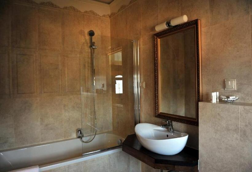 דירת חדר, Domek Kozacki