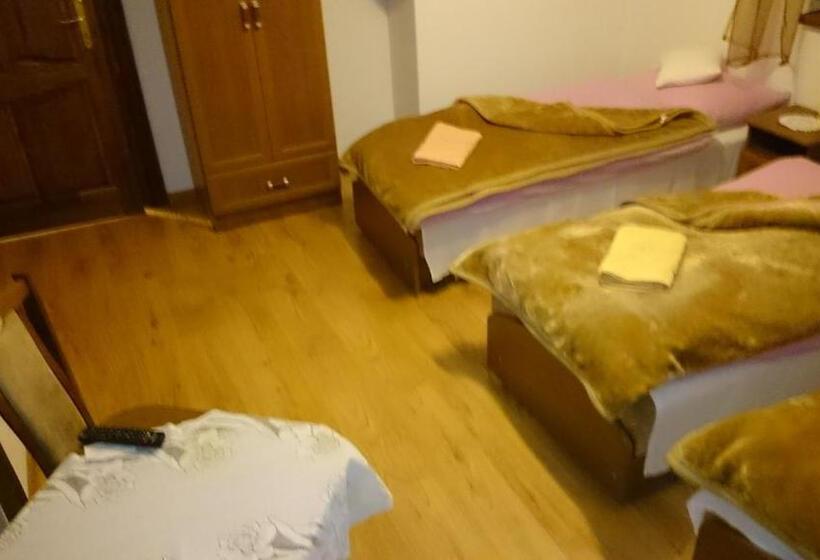 استودیو خانوادگی, Gospodarstwo Agroturystyczne Bustrycki