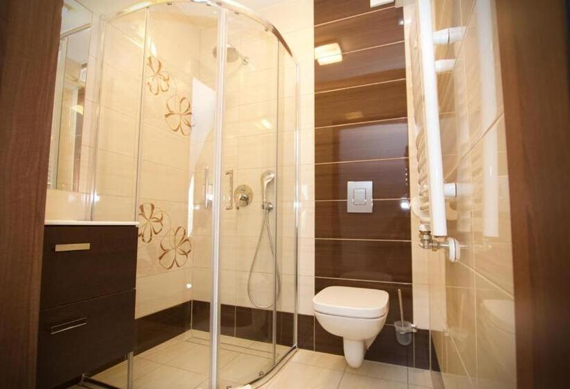 Четырехместный Номер Стандарт с Балконом, Kaniówka Ski Resort